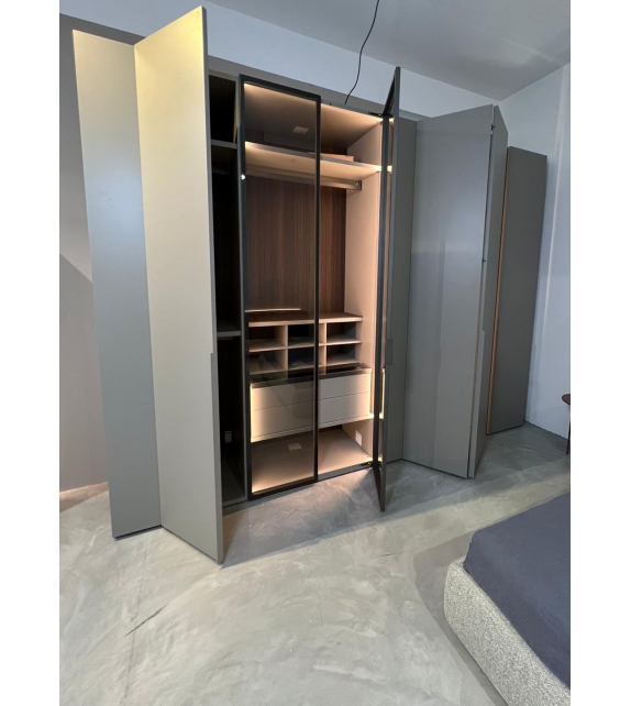 Ready for shipping - Core Caccaro Walk-in Closet